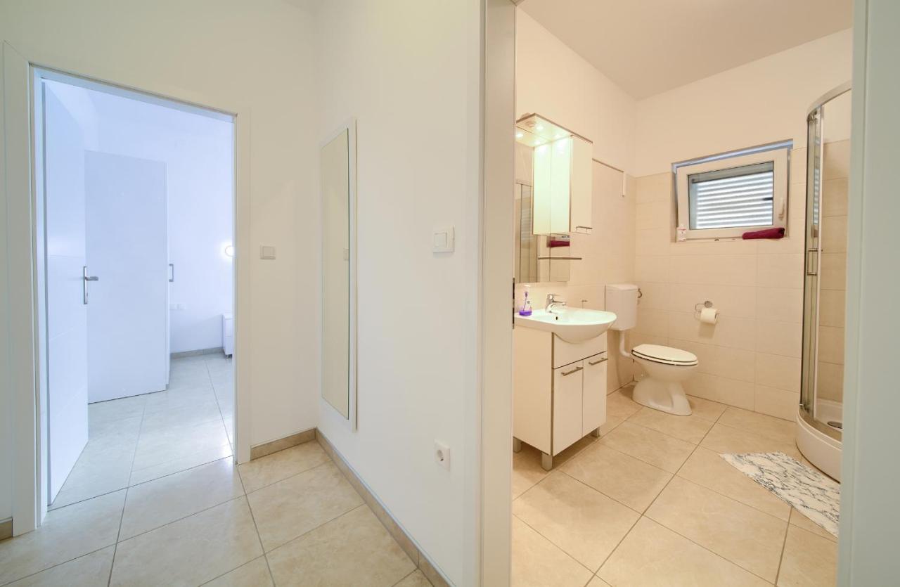 Apartmani Mara Matic Malinska Zewnętrze zdjęcie