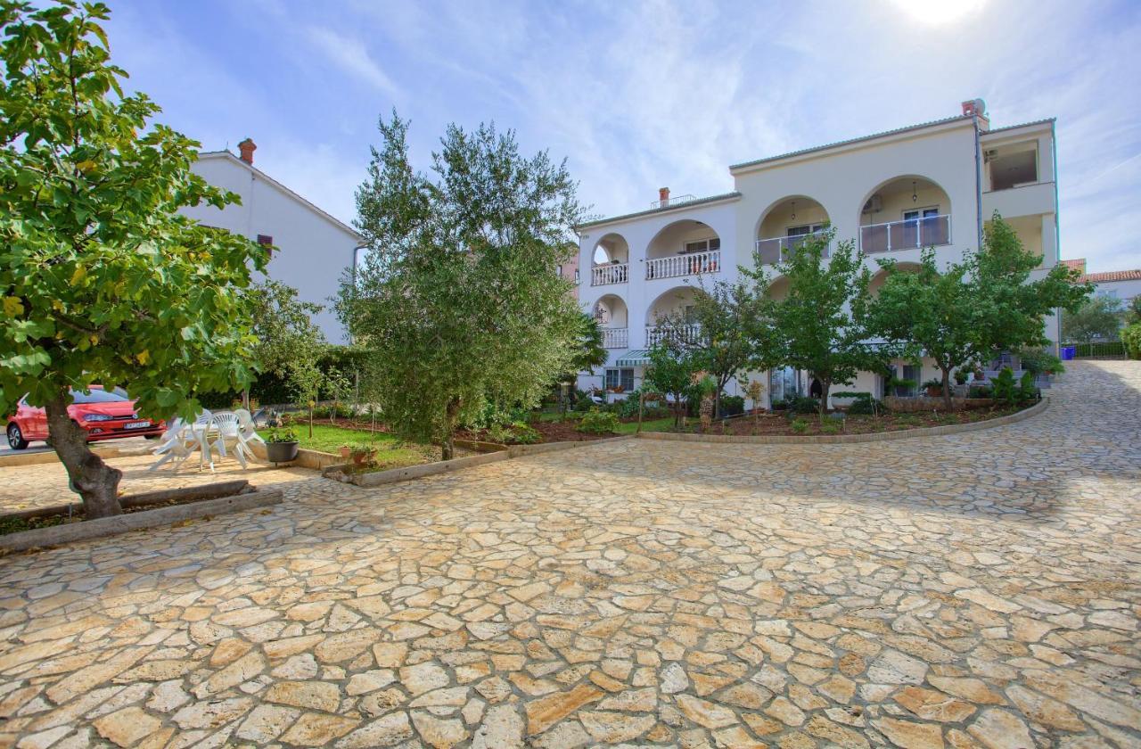 Apartmani Mara Matic Malinska Zewnętrze zdjęcie