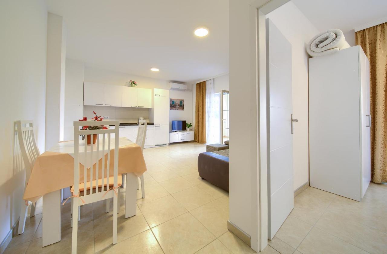 Apartmani Mara Matic Malinska Zewnętrze zdjęcie