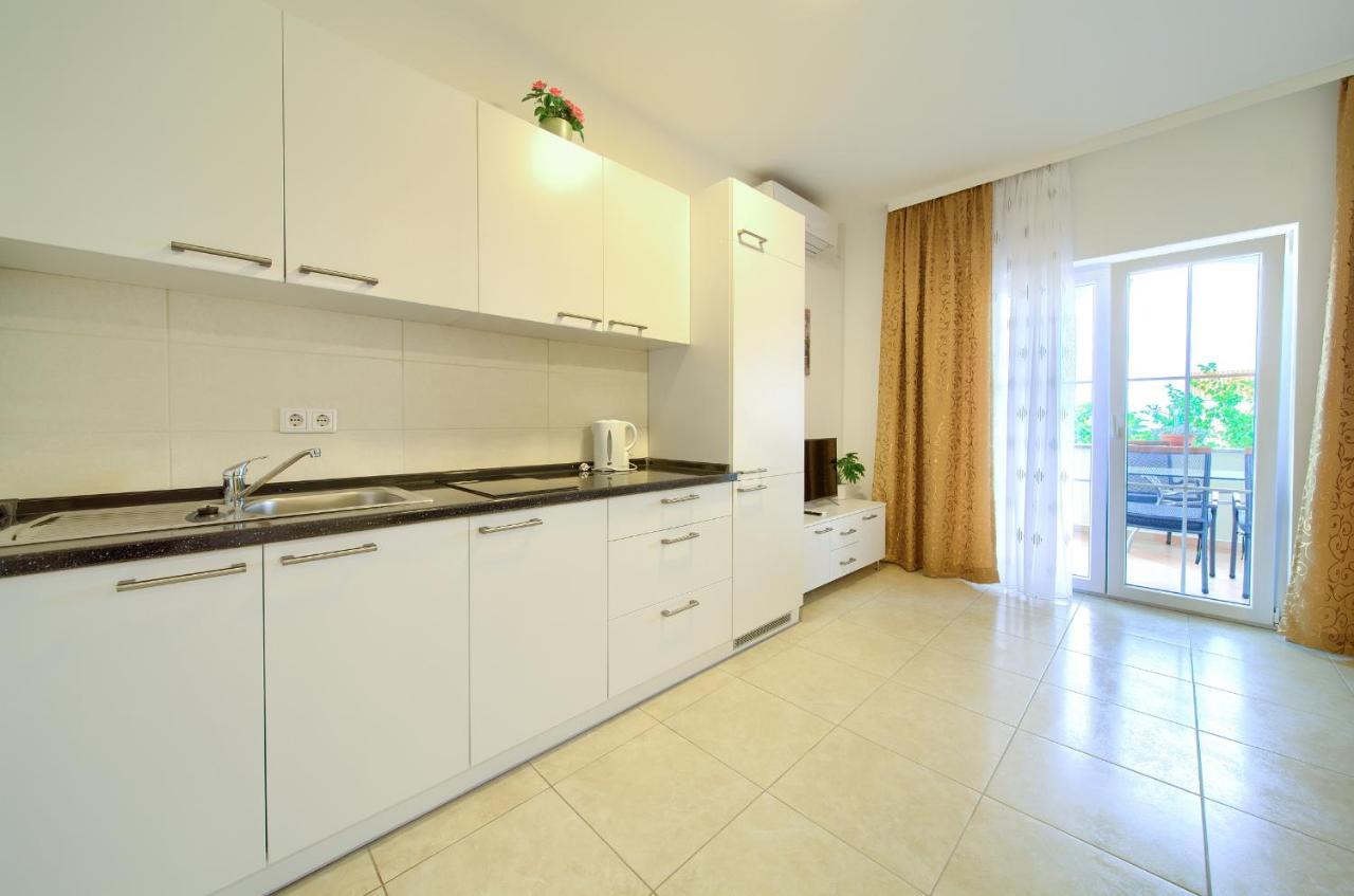 Apartmani Mara Matic Malinska Zewnętrze zdjęcie