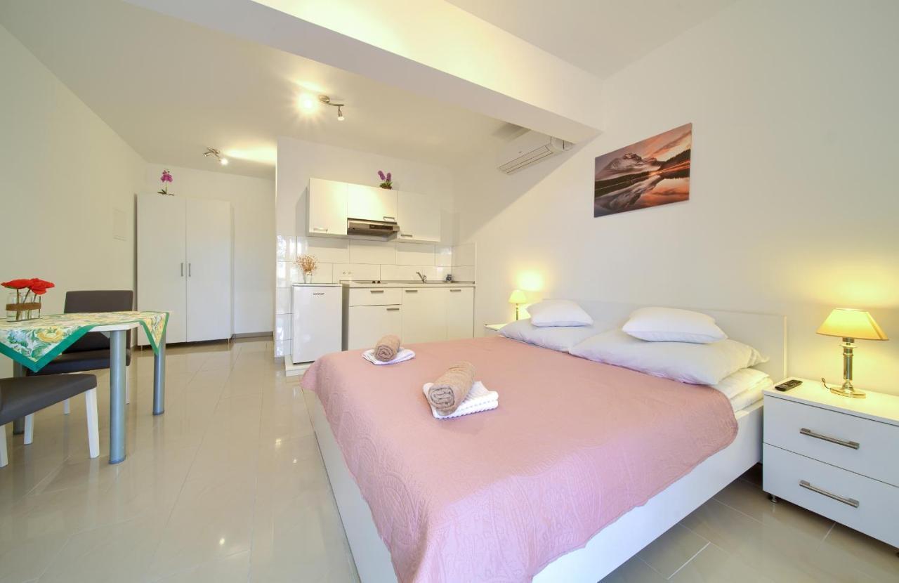 Apartmani Mara Matic Malinska Zewnętrze zdjęcie