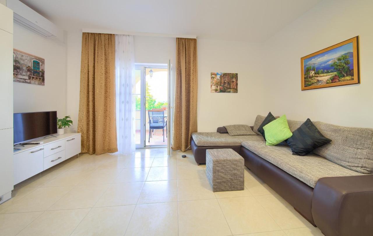 Apartmani Mara Matic Malinska Zewnętrze zdjęcie