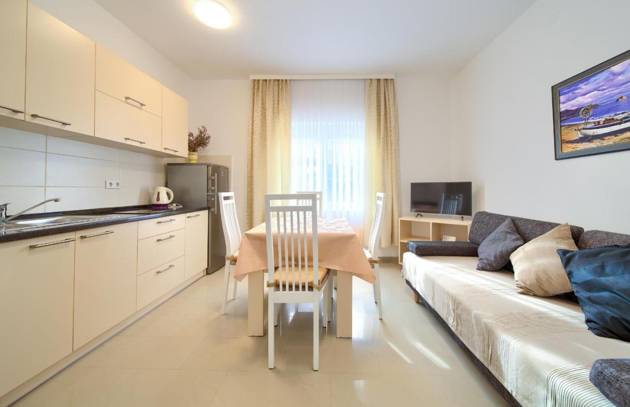Apartmani Mara Matic Malinska Zewnętrze zdjęcie