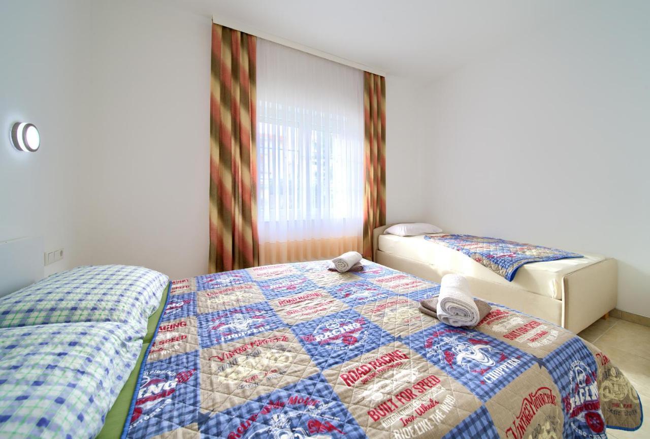 Apartmani Mara Matic Malinska Zewnętrze zdjęcie